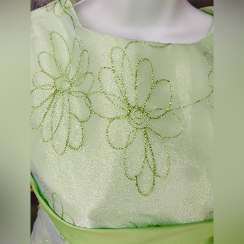 🐣Vintage Elegant Organza Green Floral Kids Dress - Size 10.5 🐣 - Picture 5 of 8